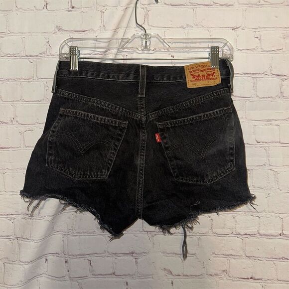 Levi's Women's 501 Distressed Denim Shorts Black Size 28 Biker Style - Picture 4 of 7